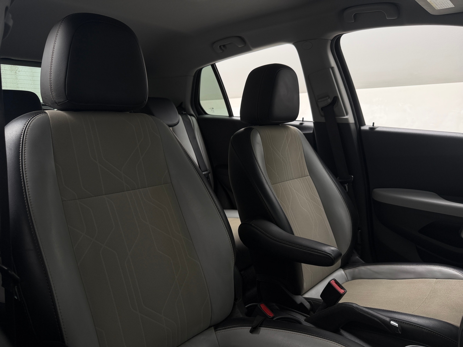 Thumbnail: 2020 Chevrolet Trax - 2