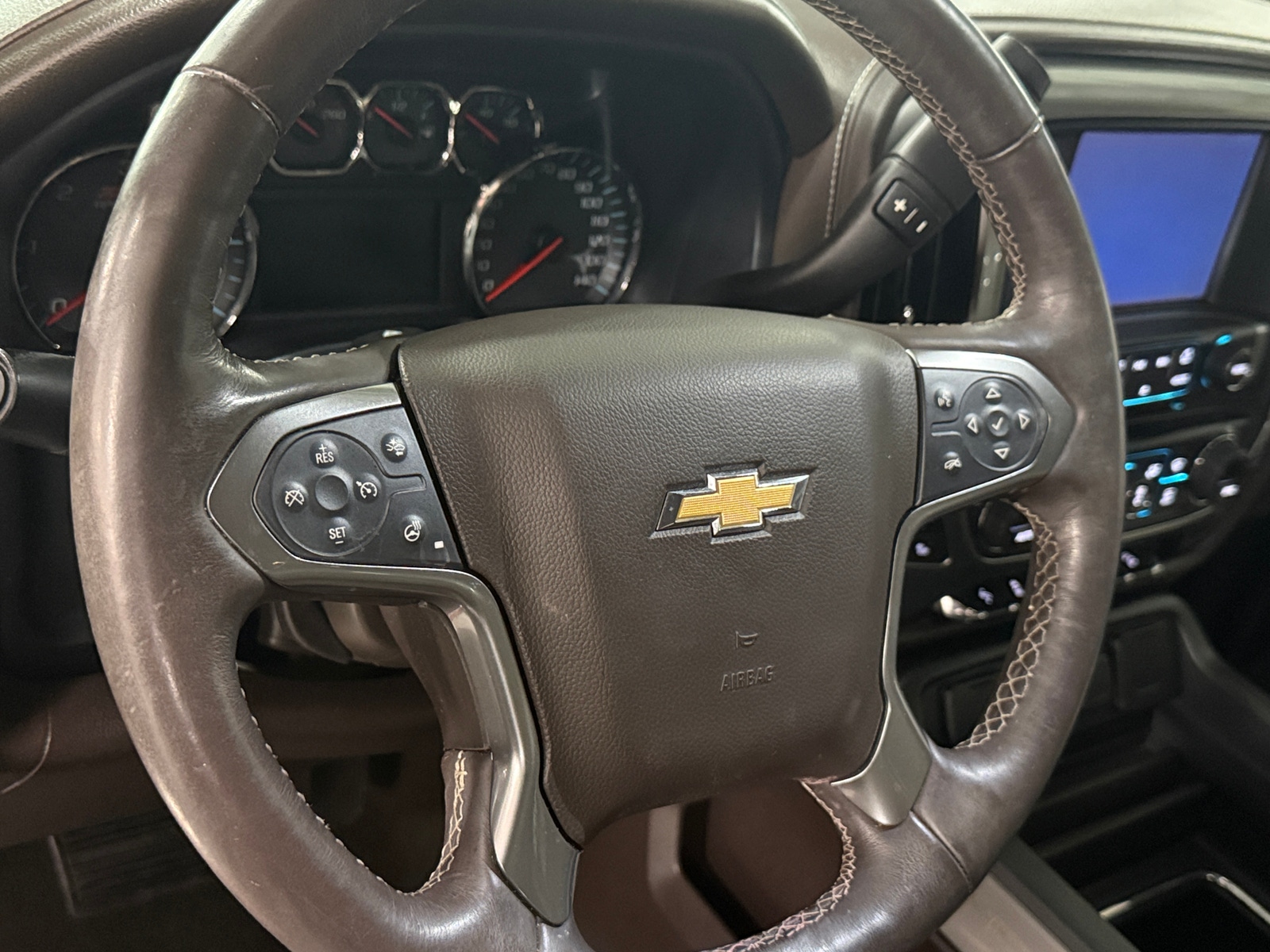 Thumbnail: 2017 Chevrolet Silverado 1500 - 4