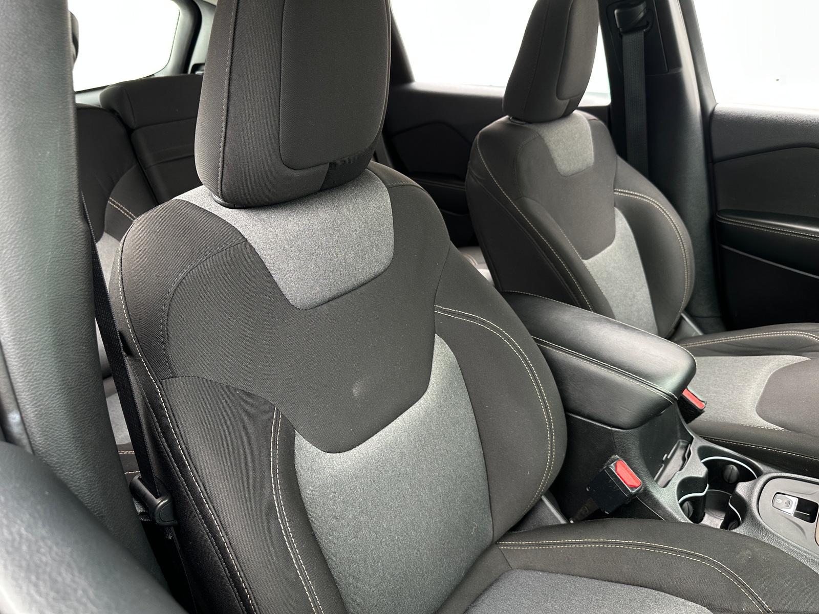 Thumbnail: 2016 Jeep Cherokee - 2