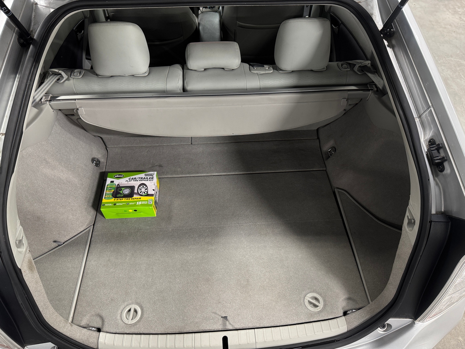 Thumbnail: 2011 Toyota Prius - 7