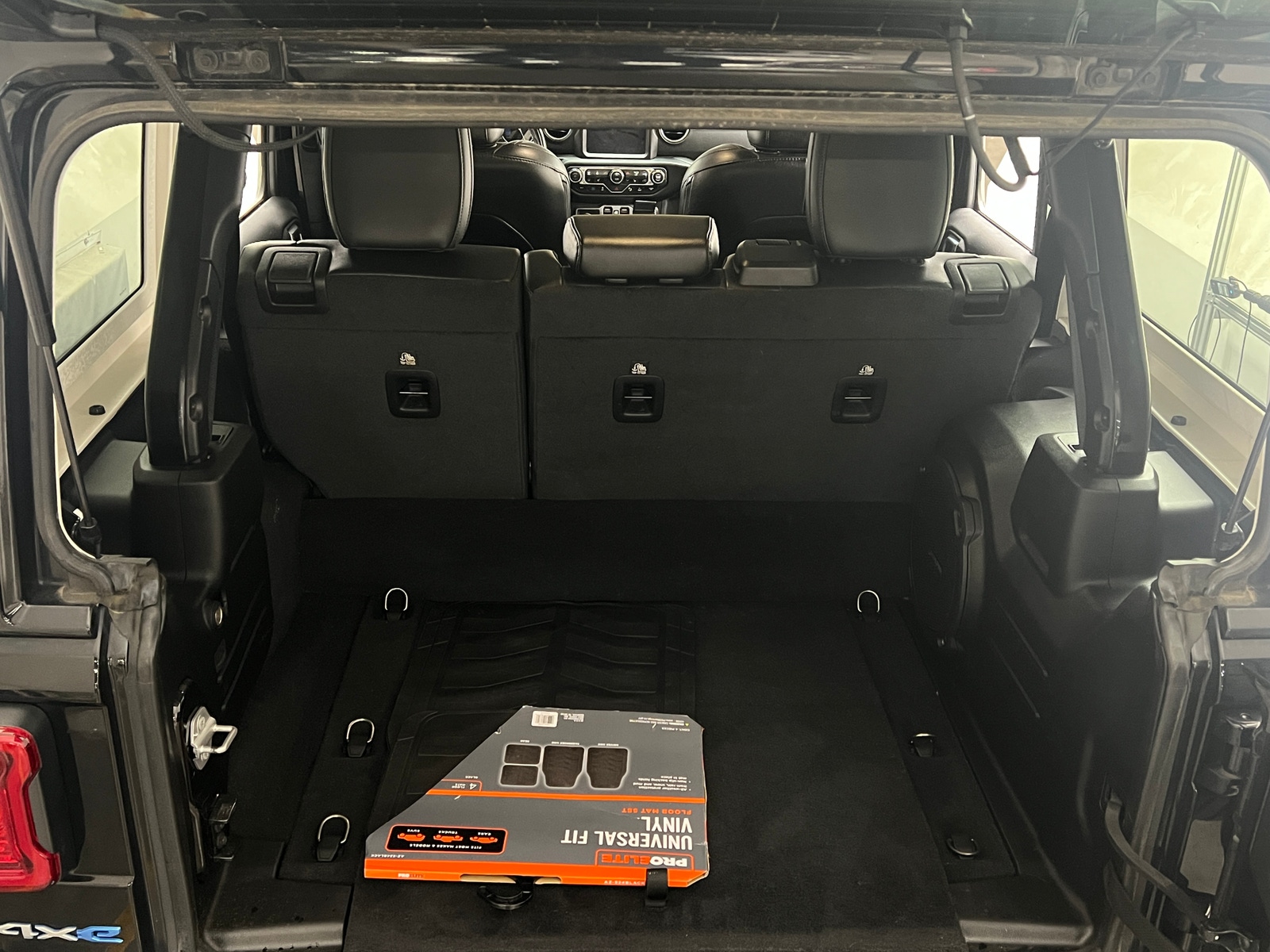 Thumbnail: 2021 Jeep Wrangler - 6