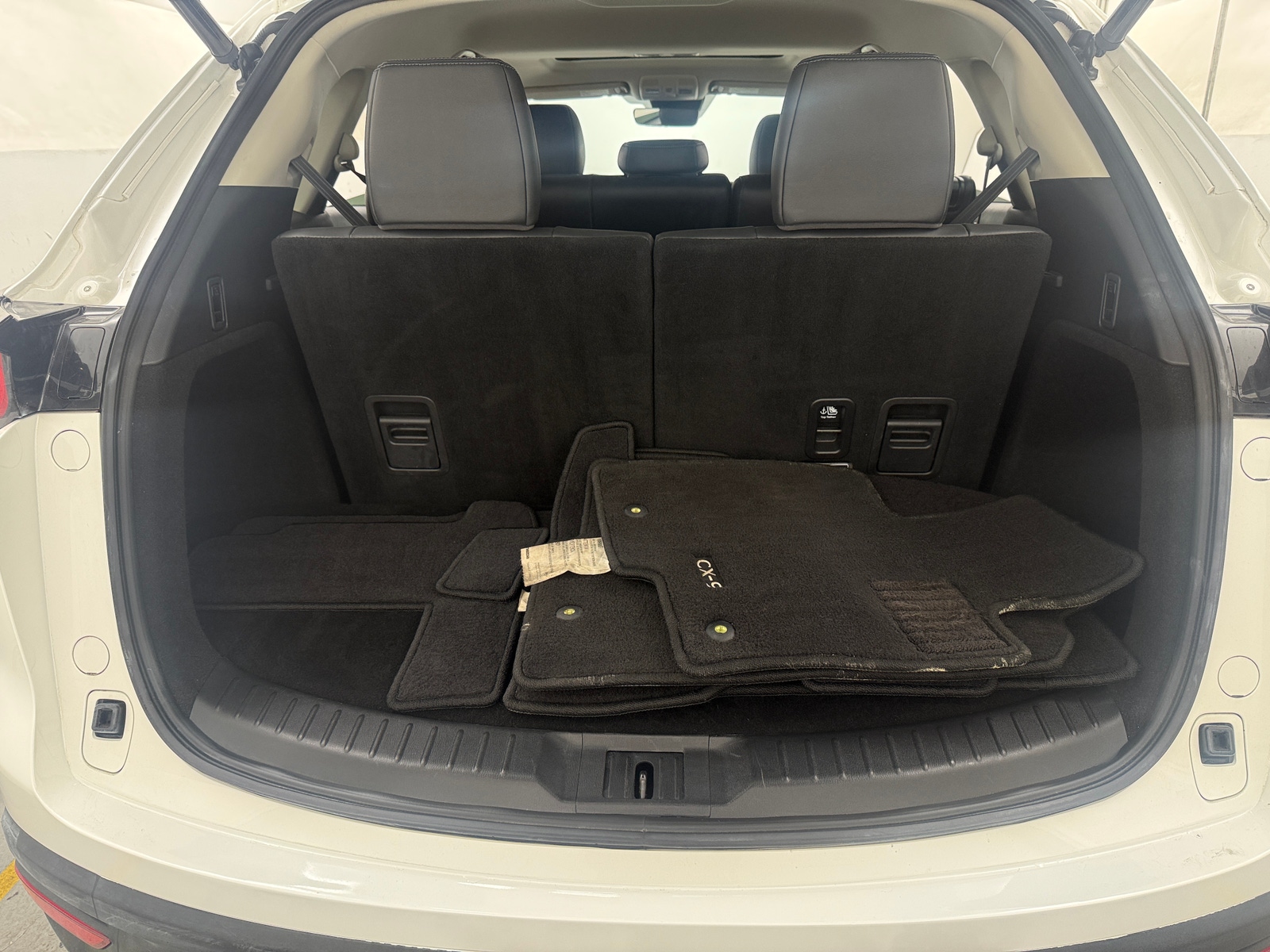 Thumbnail: 2023 Mazda CX-9 - 6