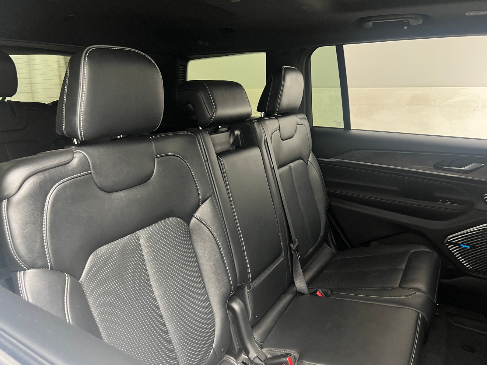 Thumbnail: 2022 Jeep Grand Cherokee L - 5