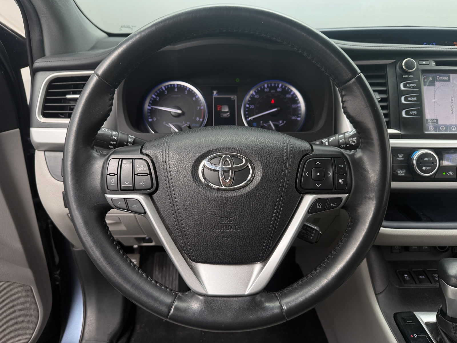 Thumbnail: 2019 Toyota Highlander - 4