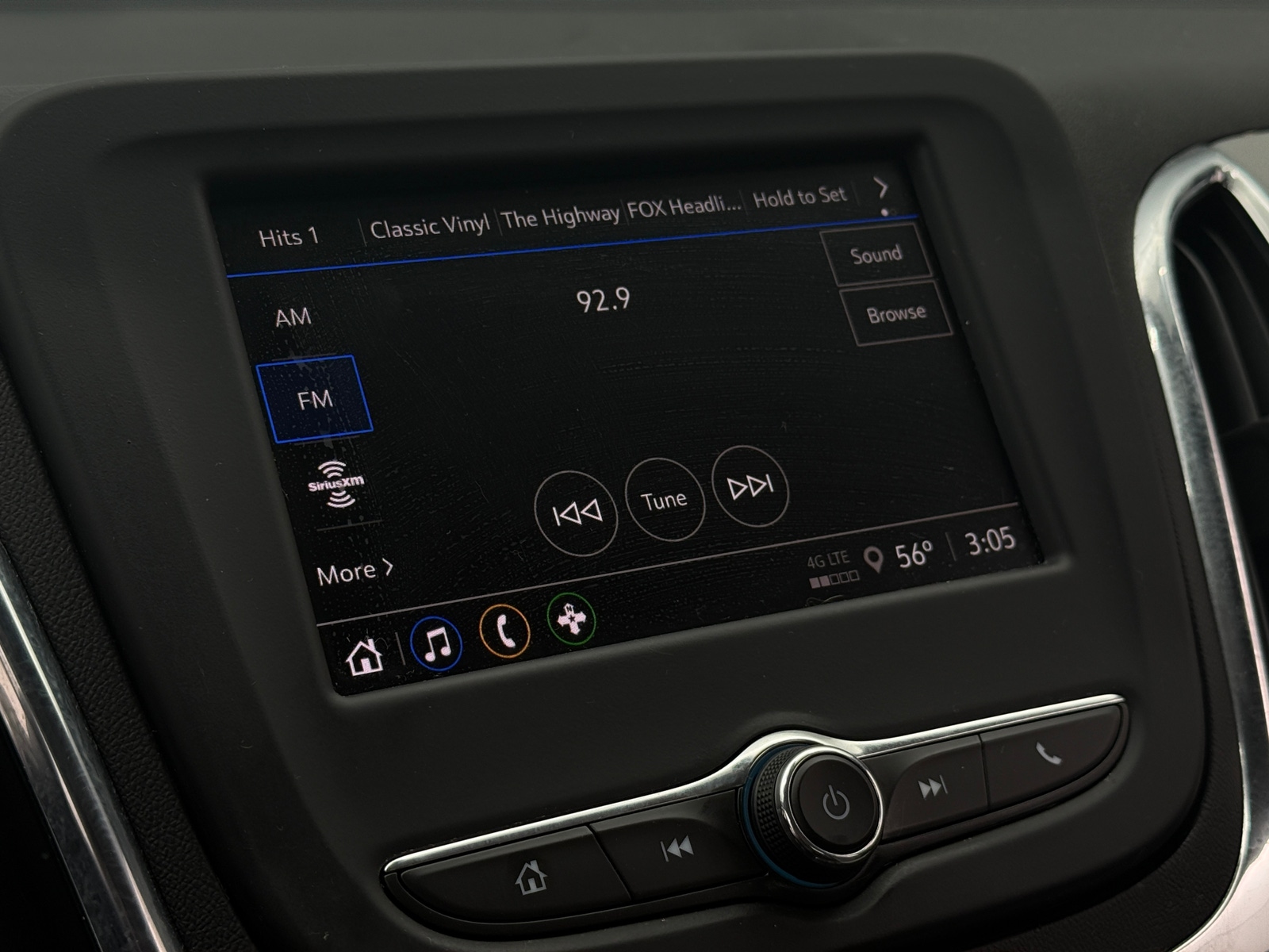 Thumbnail: 2023 Chevrolet Equinox - 4