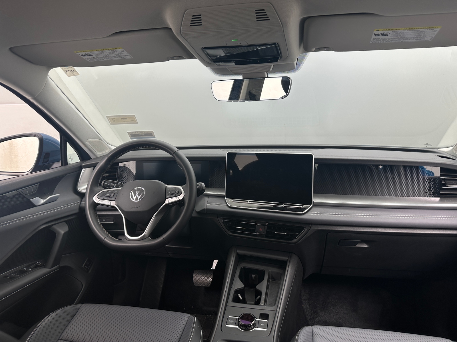Thumbnail: 2025 Volkswagen Tiguan - 3