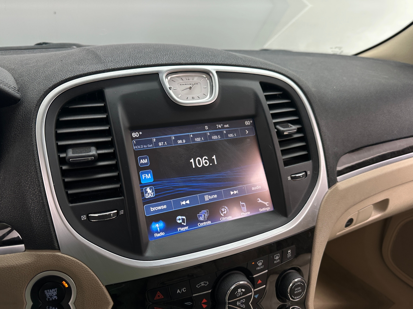 Thumbnail: 2014 Chrysler 300 - 3