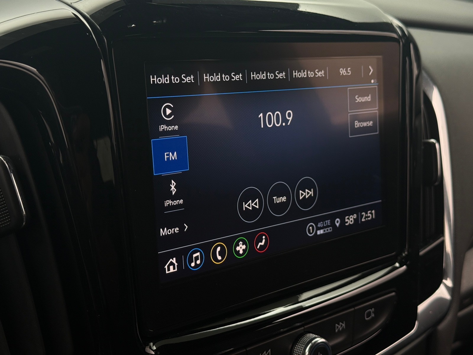 Thumbnail: 2023 Chevrolet Traverse - 4