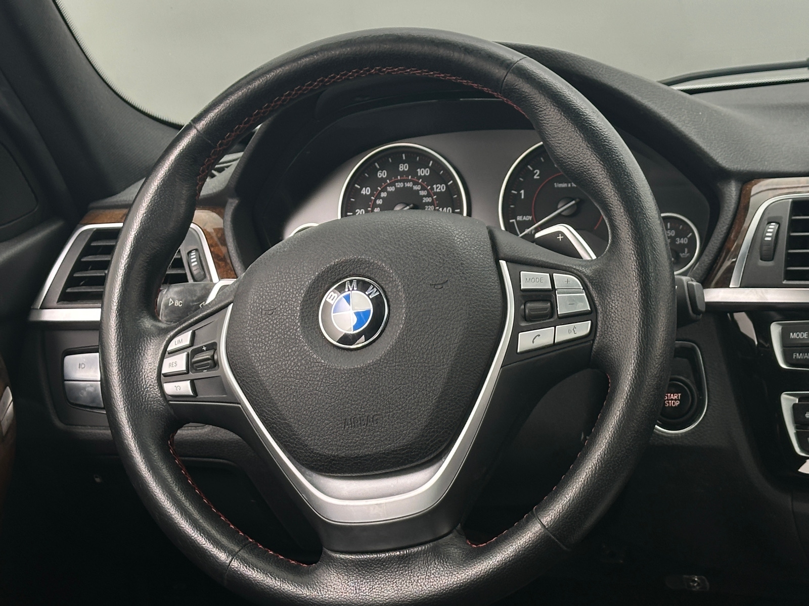 Thumbnail: 2016 BMW 3 Series - 4