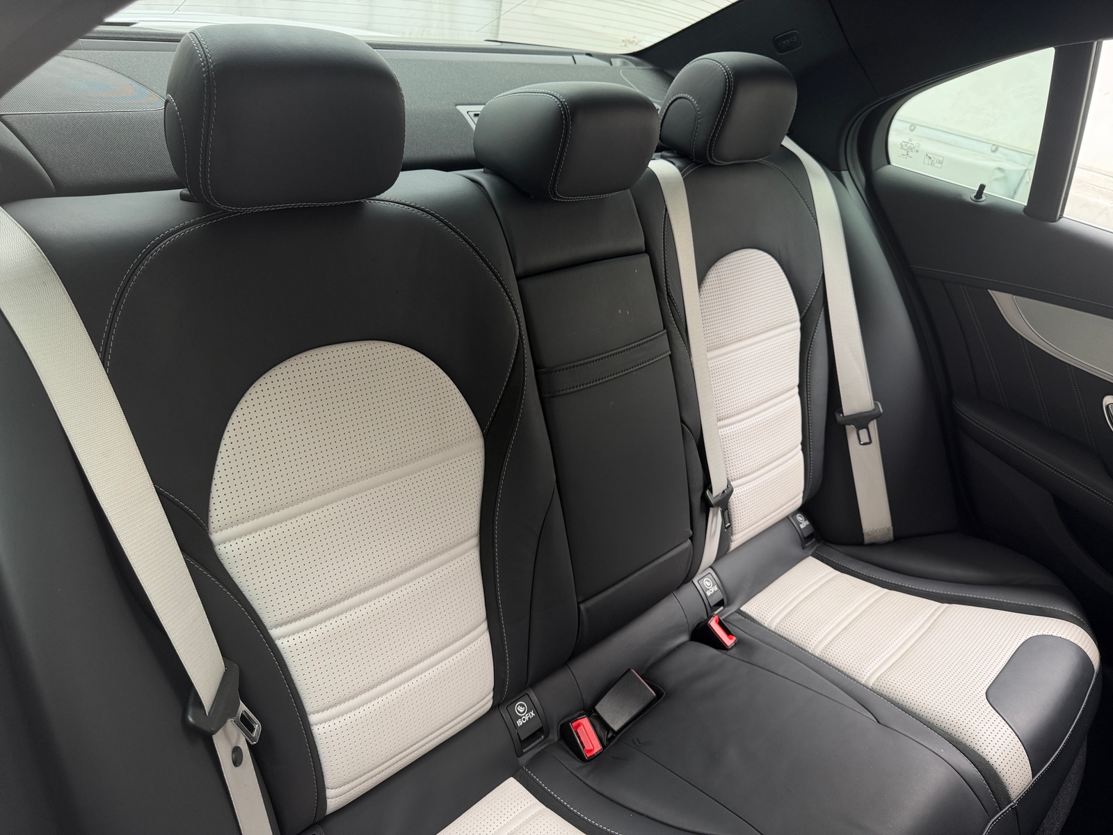 Thumbnail: 2016 Mercedes-Benz C-Class - 5