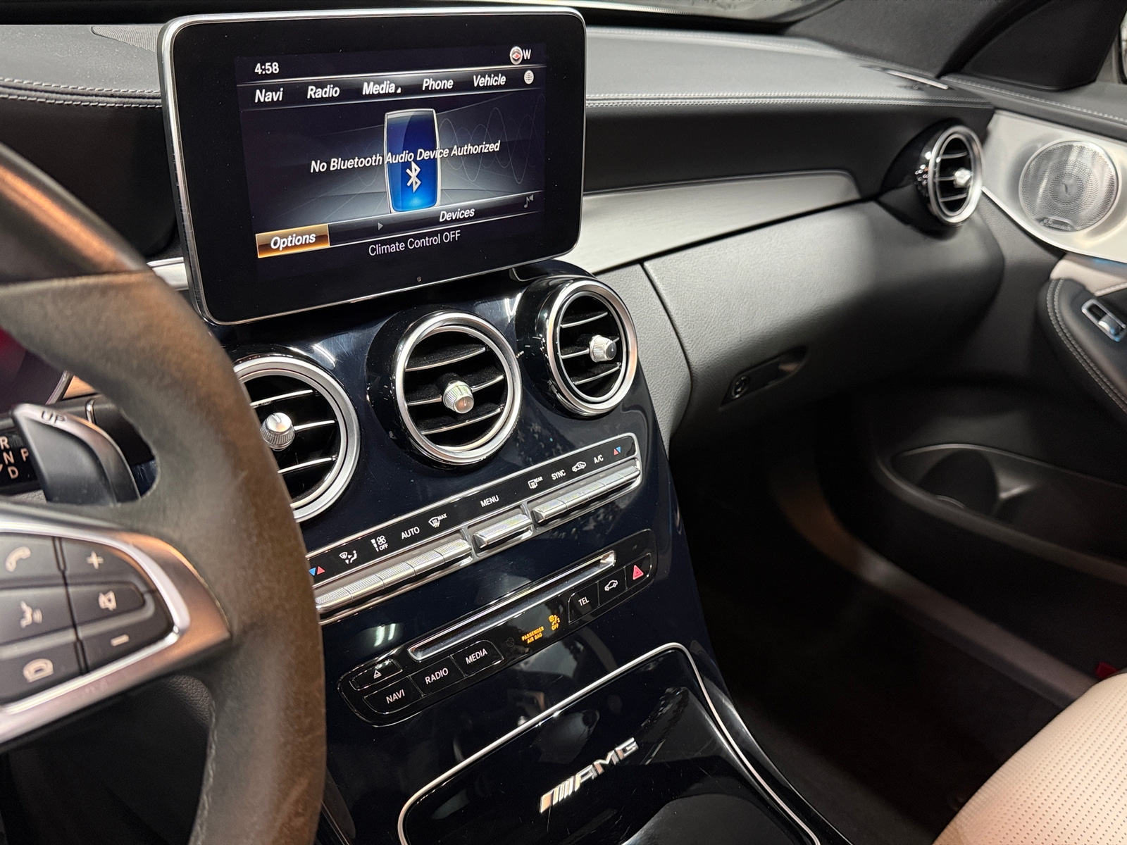 Thumbnail: 2016 Mercedes-Benz C-Class - 3