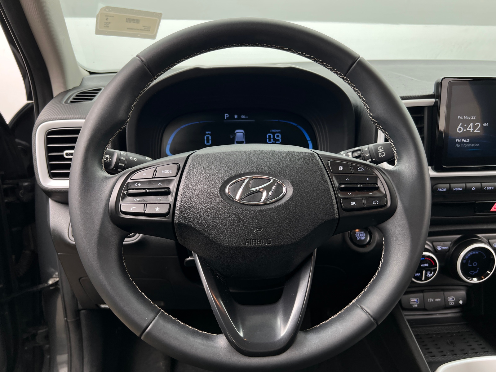Thumbnail: 2023 Hyundai Venue - 4