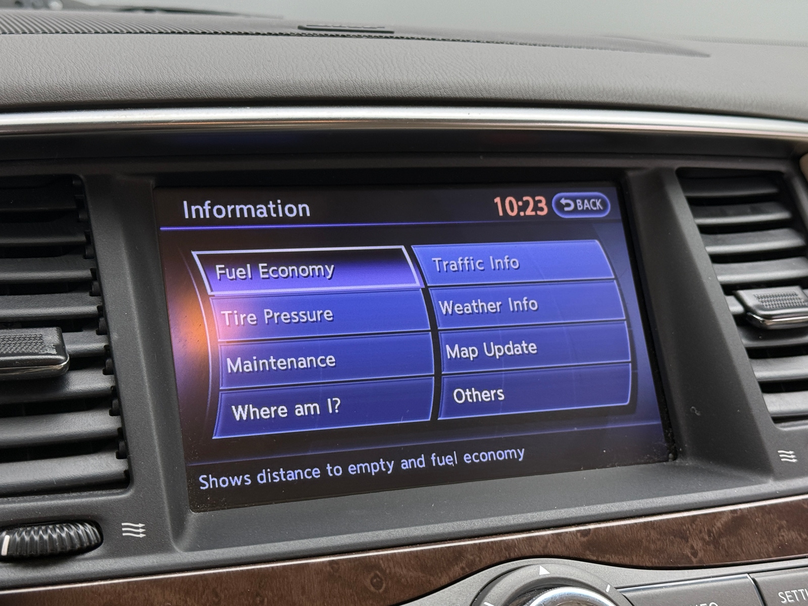Thumbnail: 2013 INFINITI QX56 - 3
