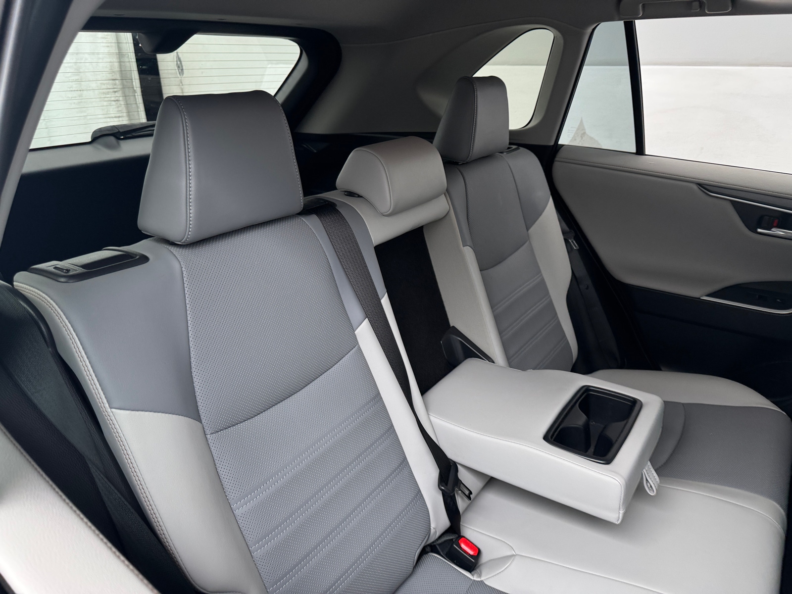 Thumbnail: 2021 Toyota RAV4 - 5