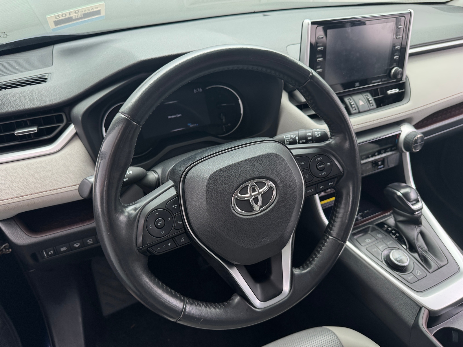 Thumbnail: 2021 Toyota RAV4 - 4
