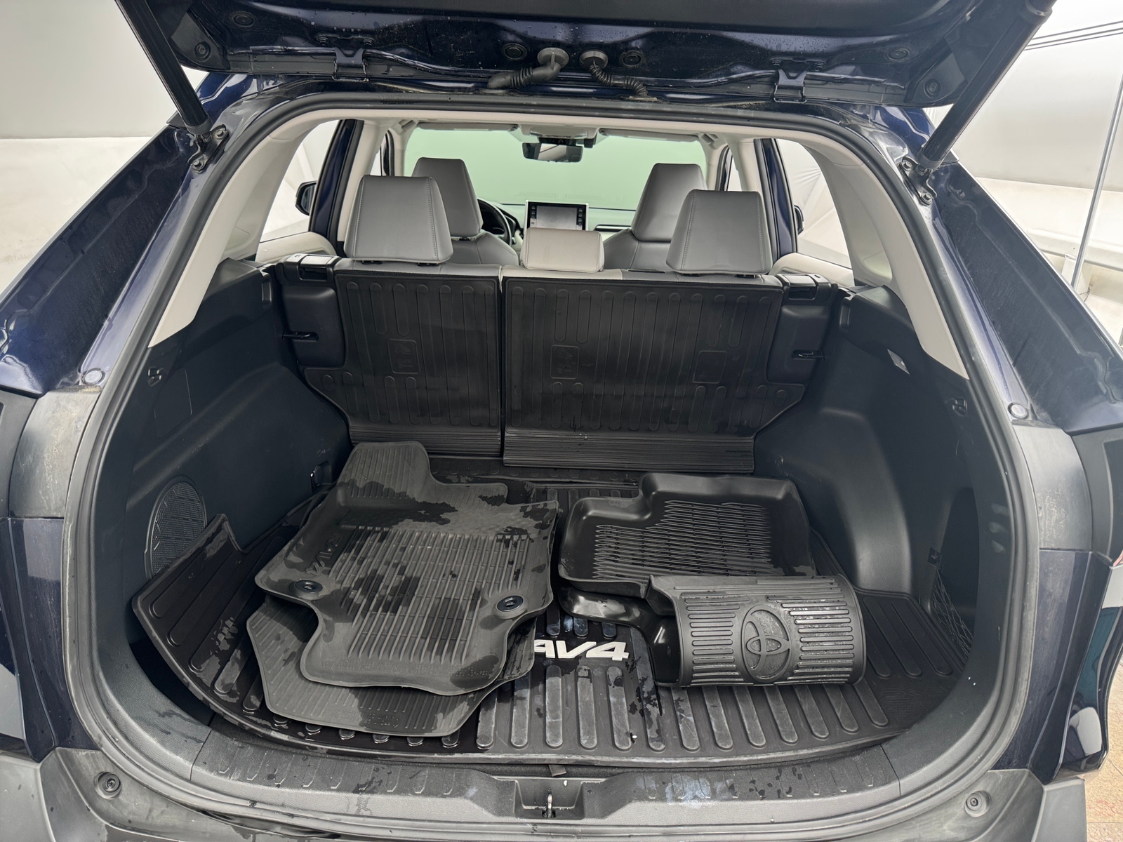 Thumbnail: 2021 Toyota RAV4 - 6