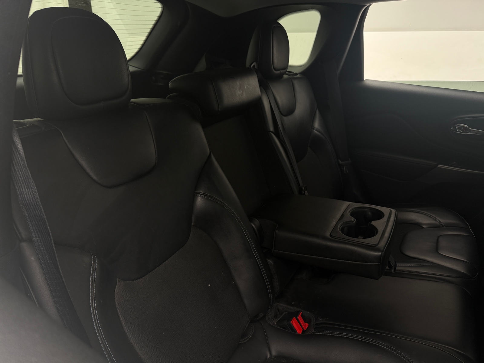 Thumbnail: 2020 Jeep Cherokee - 6