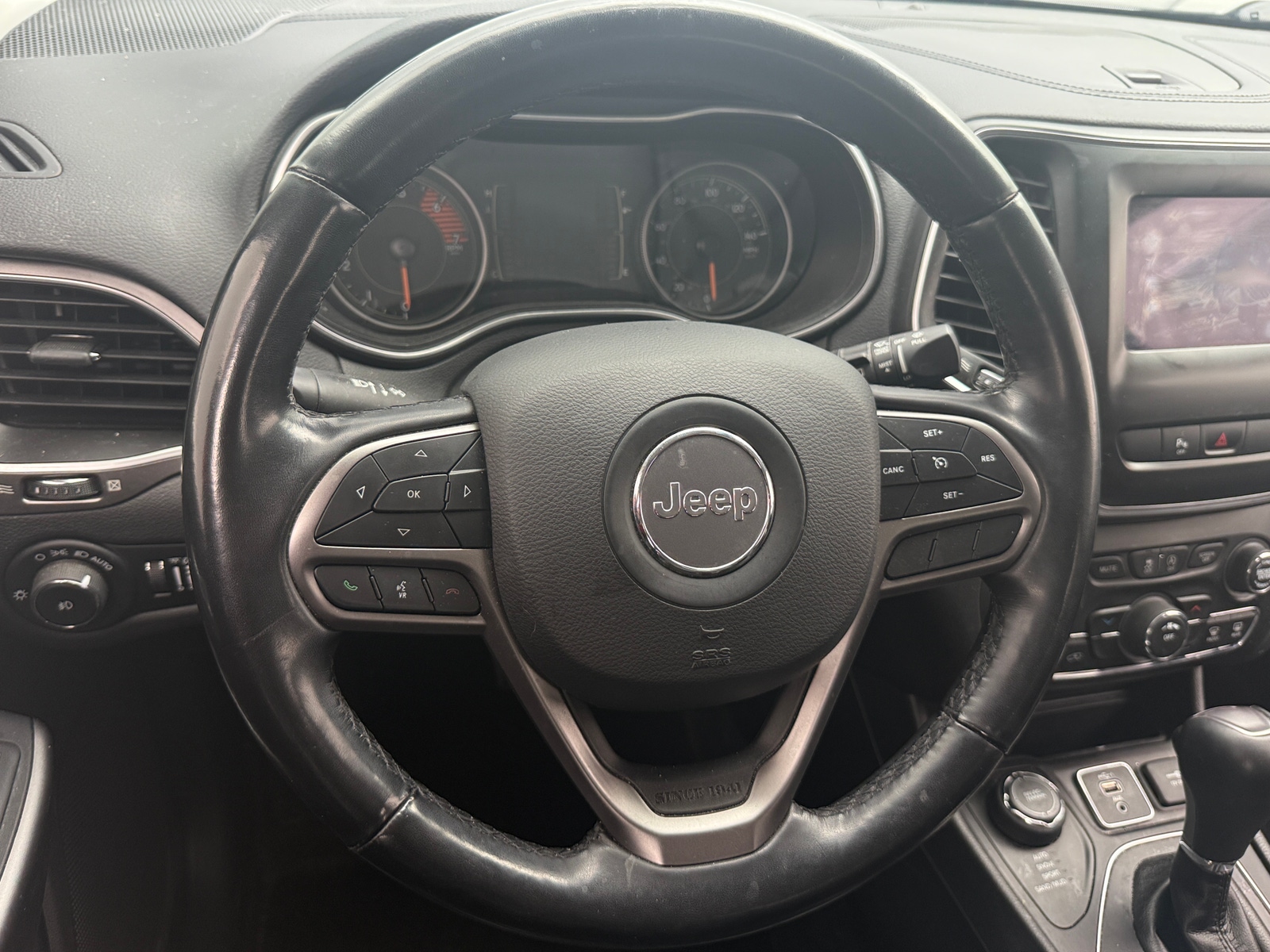 Thumbnail: 2020 Jeep Cherokee - 5