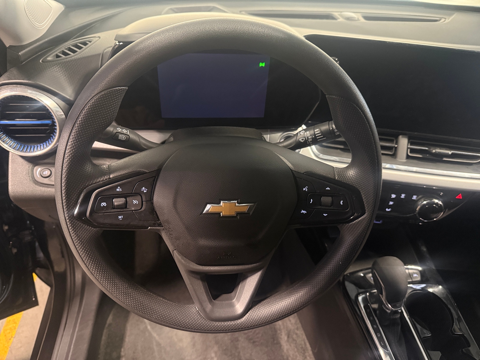 Thumbnail: 2025 Chevrolet Trax - 5