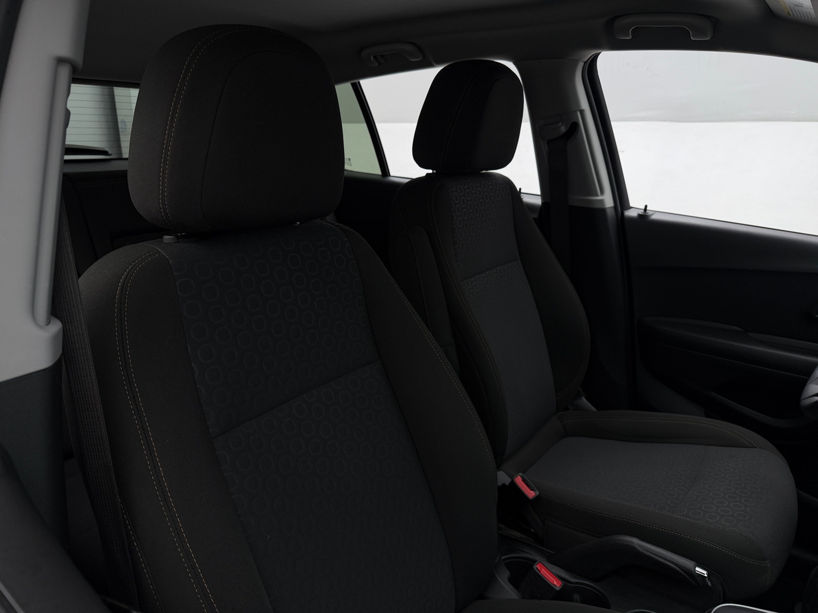 Thumbnail: 2021 Chevrolet Trax - 2