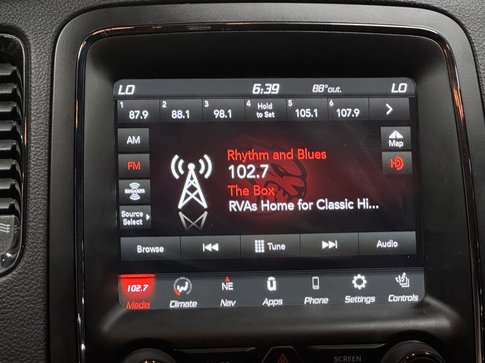 Thumbnail: 2018 Dodge Durango - 3