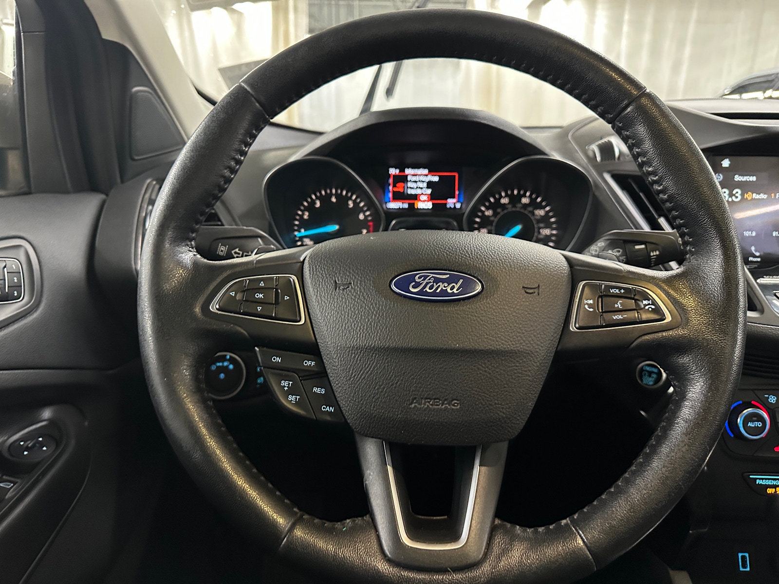 Thumbnail: 2017 Ford Escape - 4