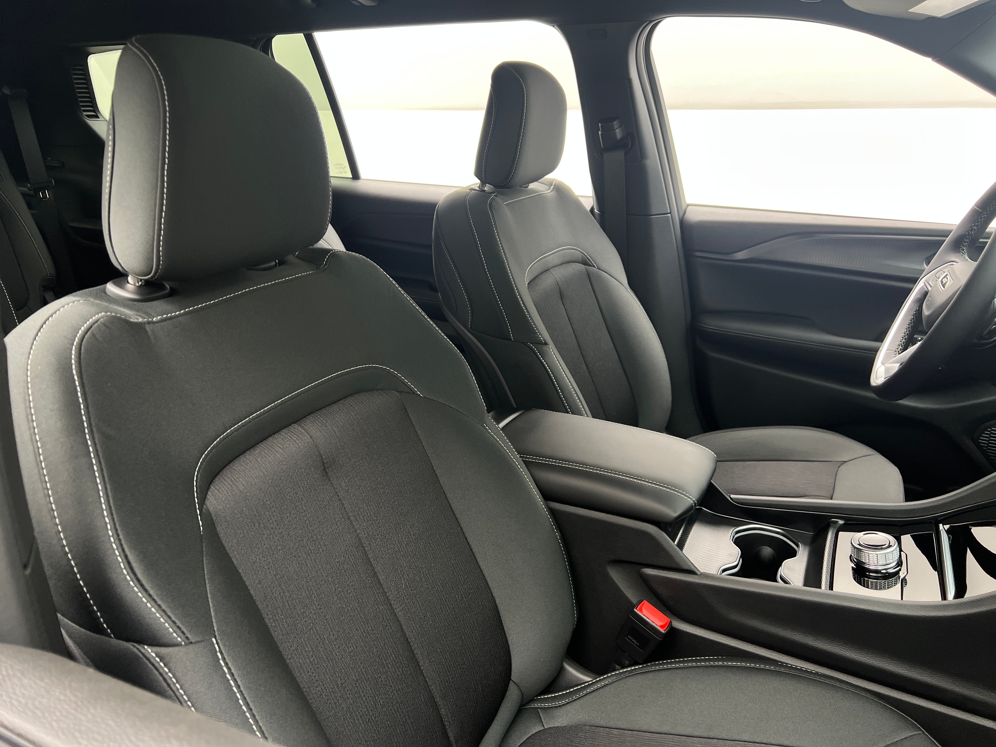 2026 Jeep Grand Cherokee L Laredo X's photo
