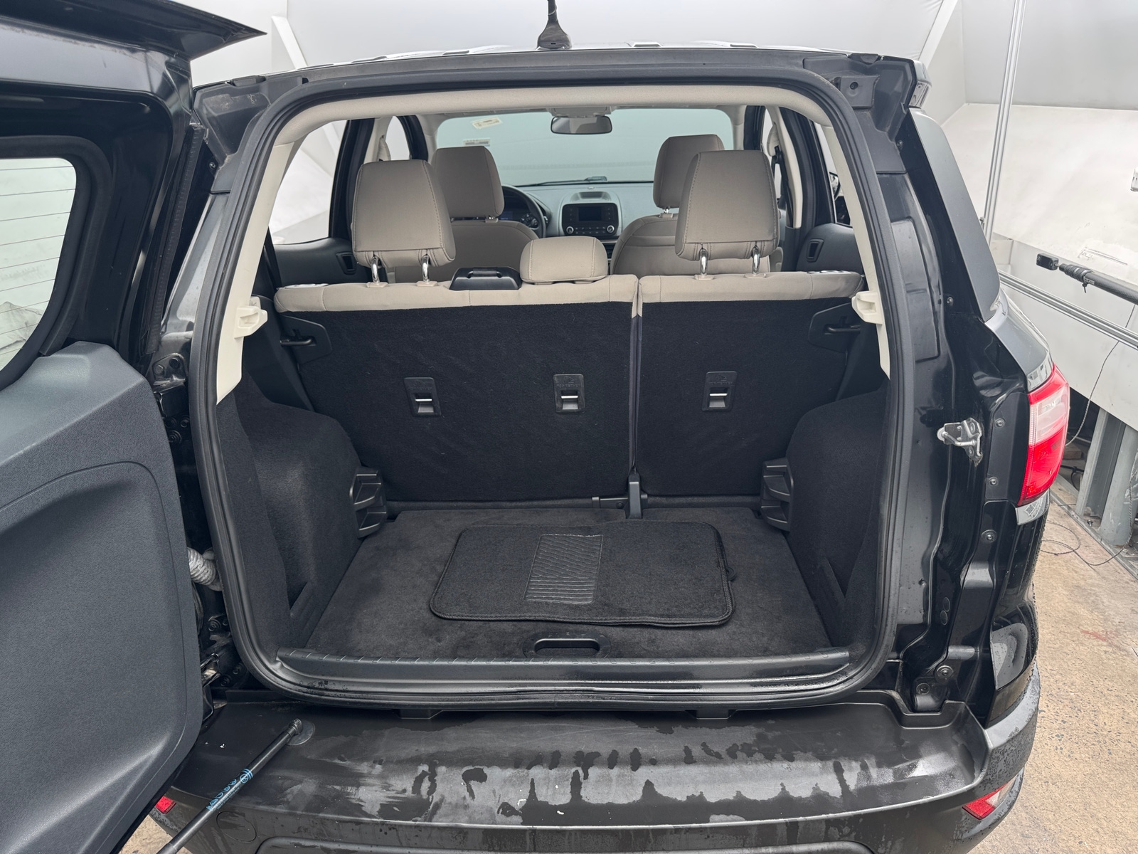 Thumbnail: 2018 Ford EcoSport - 7