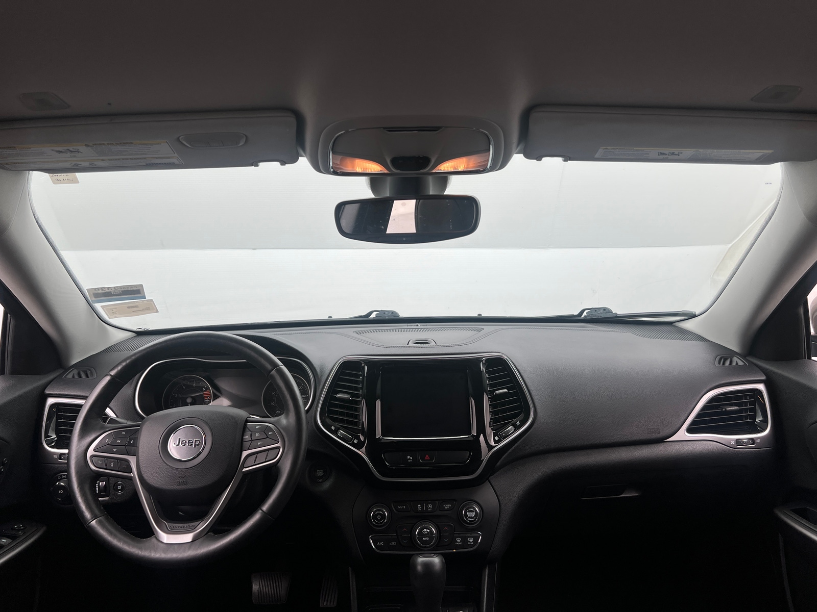 Thumbnail: 2019 Jeep Cherokee - 2