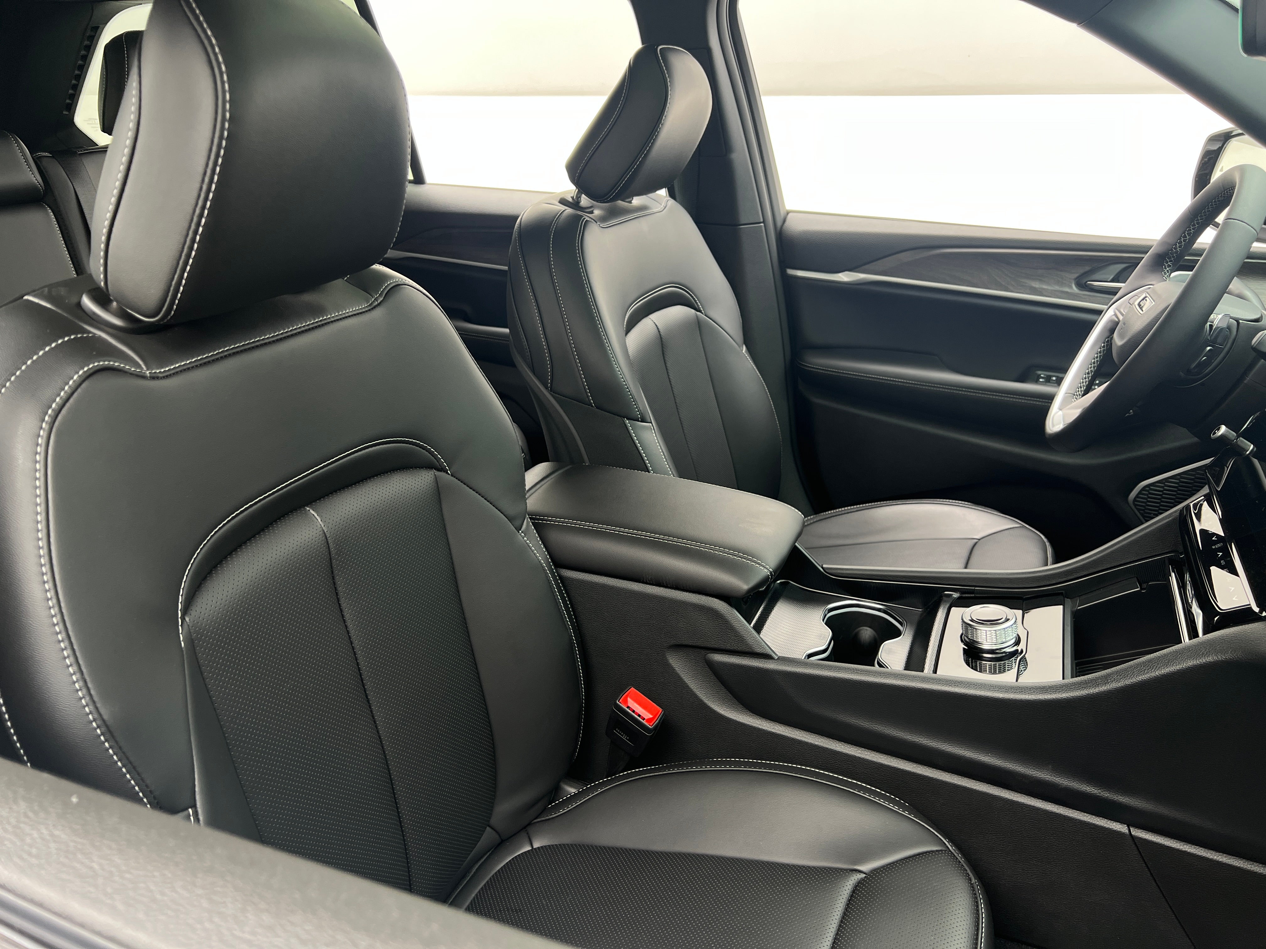 2026 Jeep Grand Cherokee Limited's photo