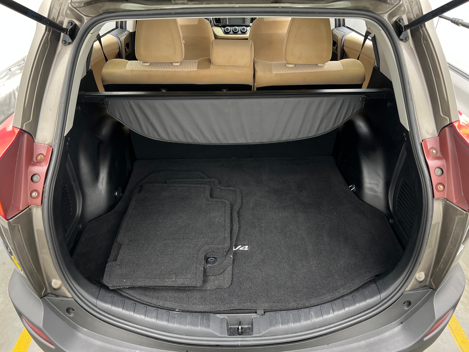Thumbnail: 2013 Toyota RAV4 - 7