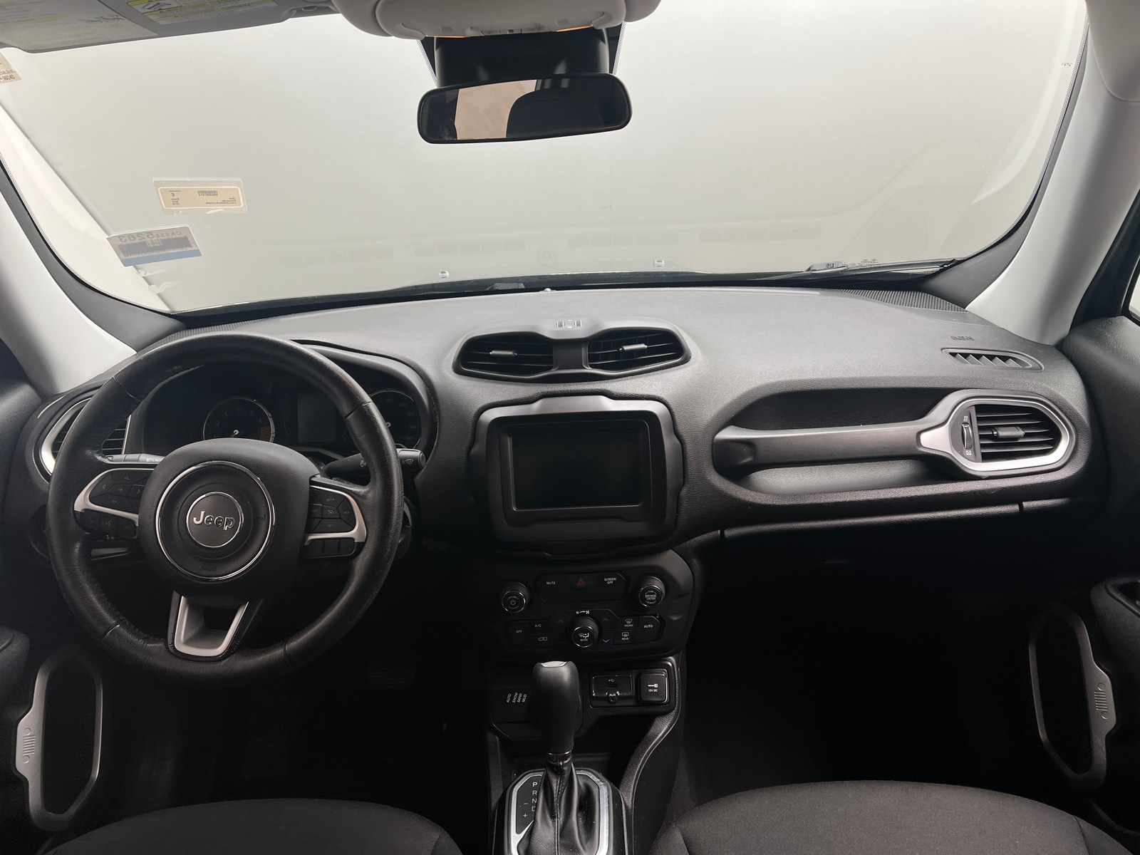 Thumbnail: 2018 Jeep Renegade - 3