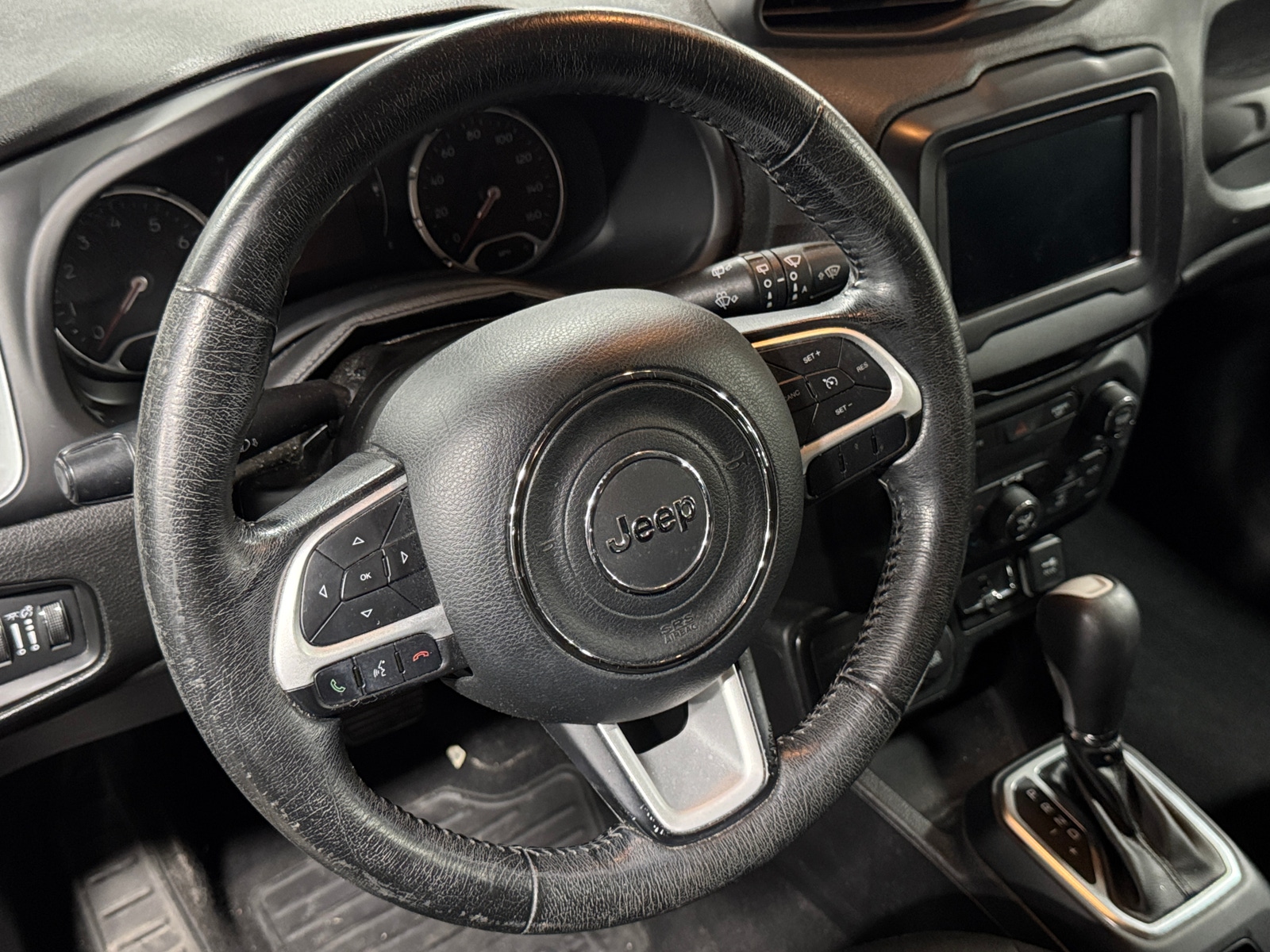 Thumbnail: 2018 Jeep Renegade - 5