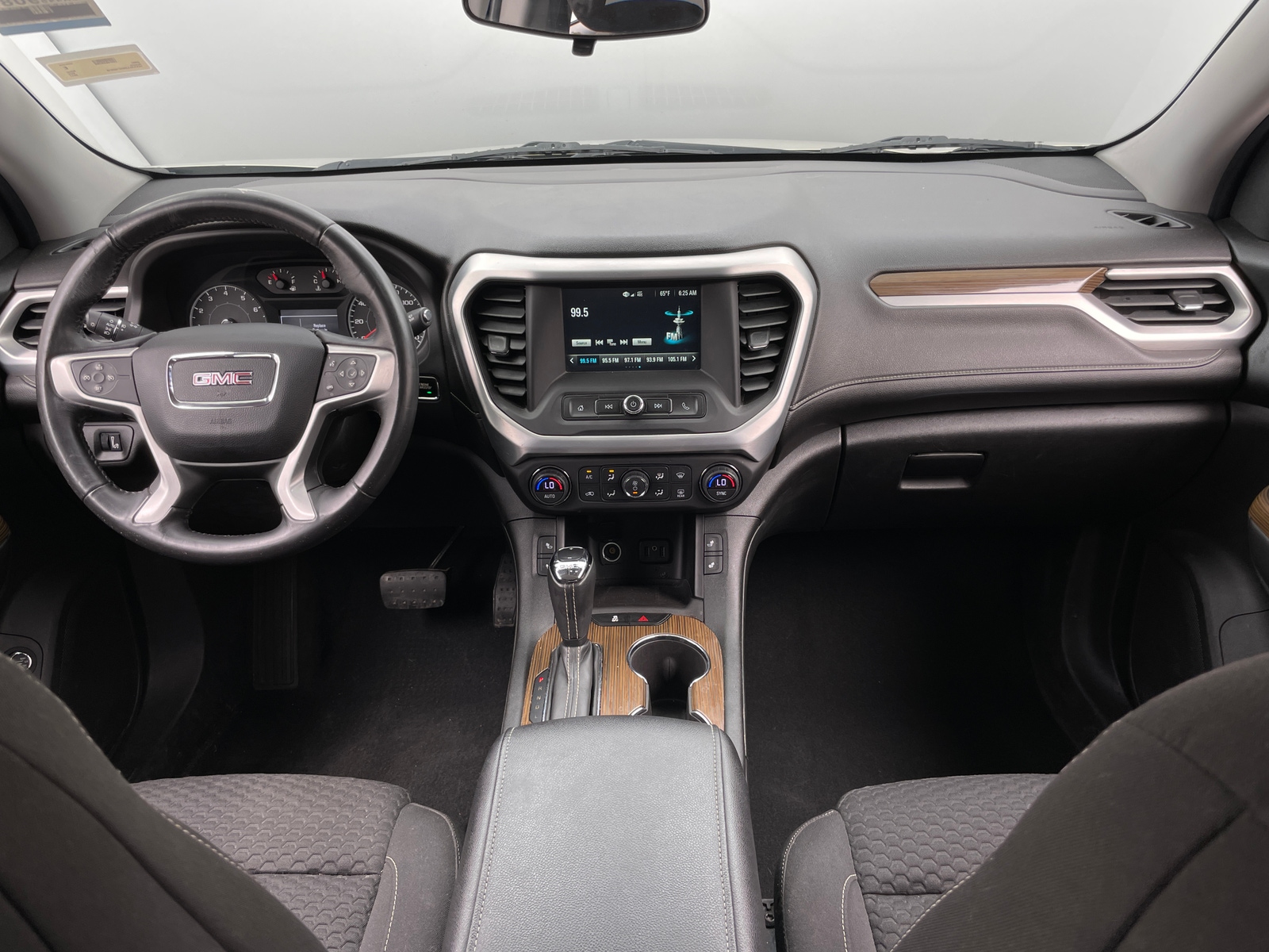 Thumbnail: 2017 GMC Acadia - 3