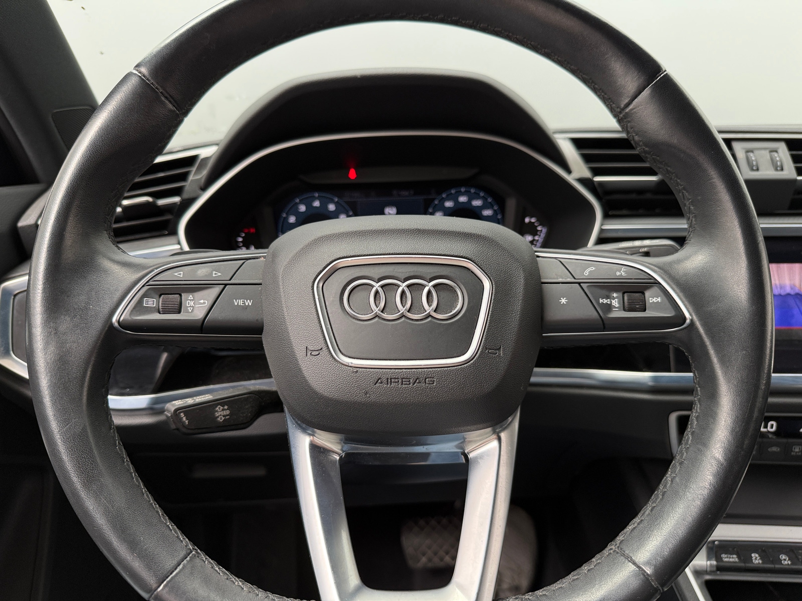 Thumbnail: 2021 Audi Q3 - 4