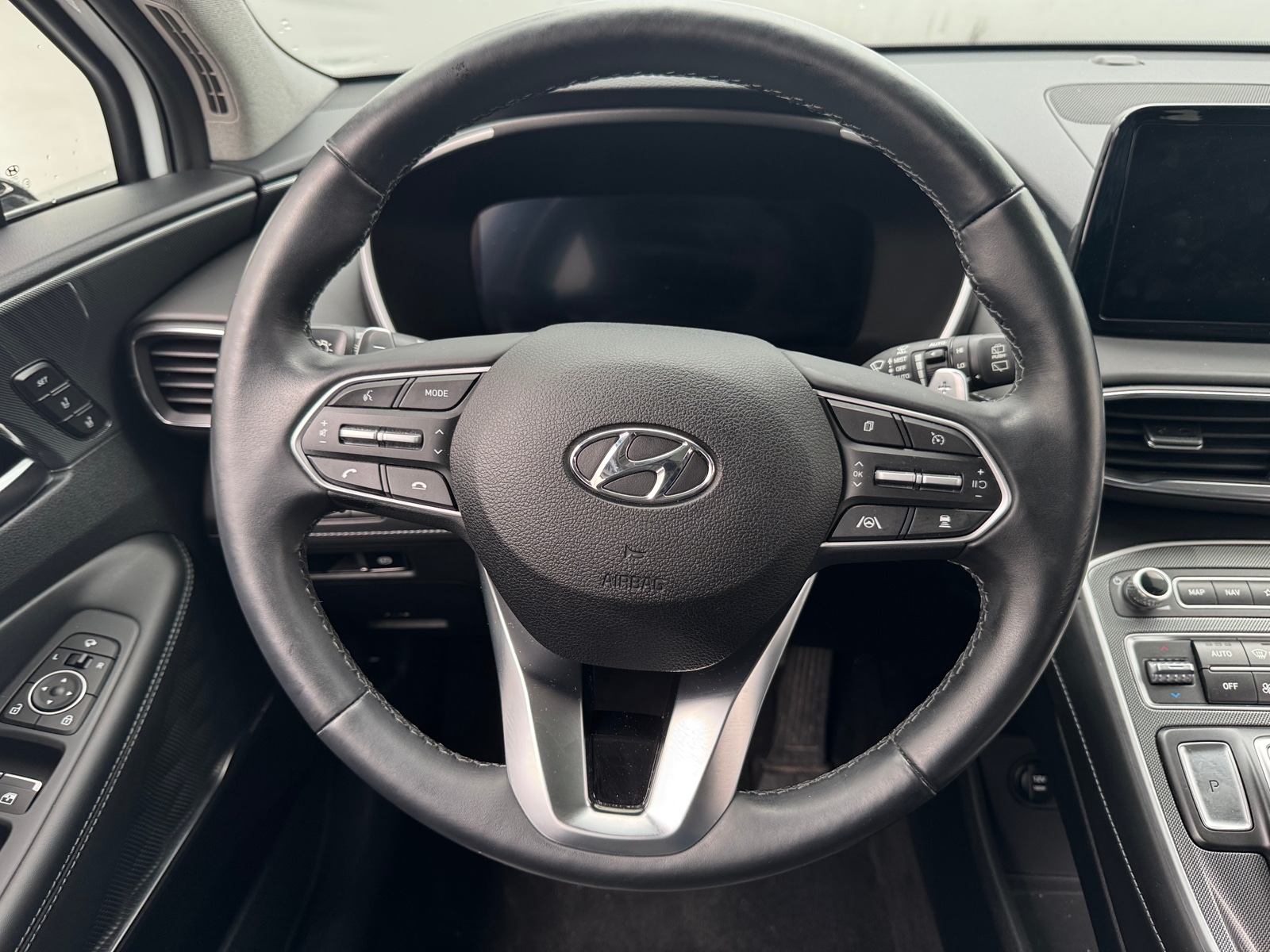 Thumbnail: 2022 Hyundai Santa Fe - 4