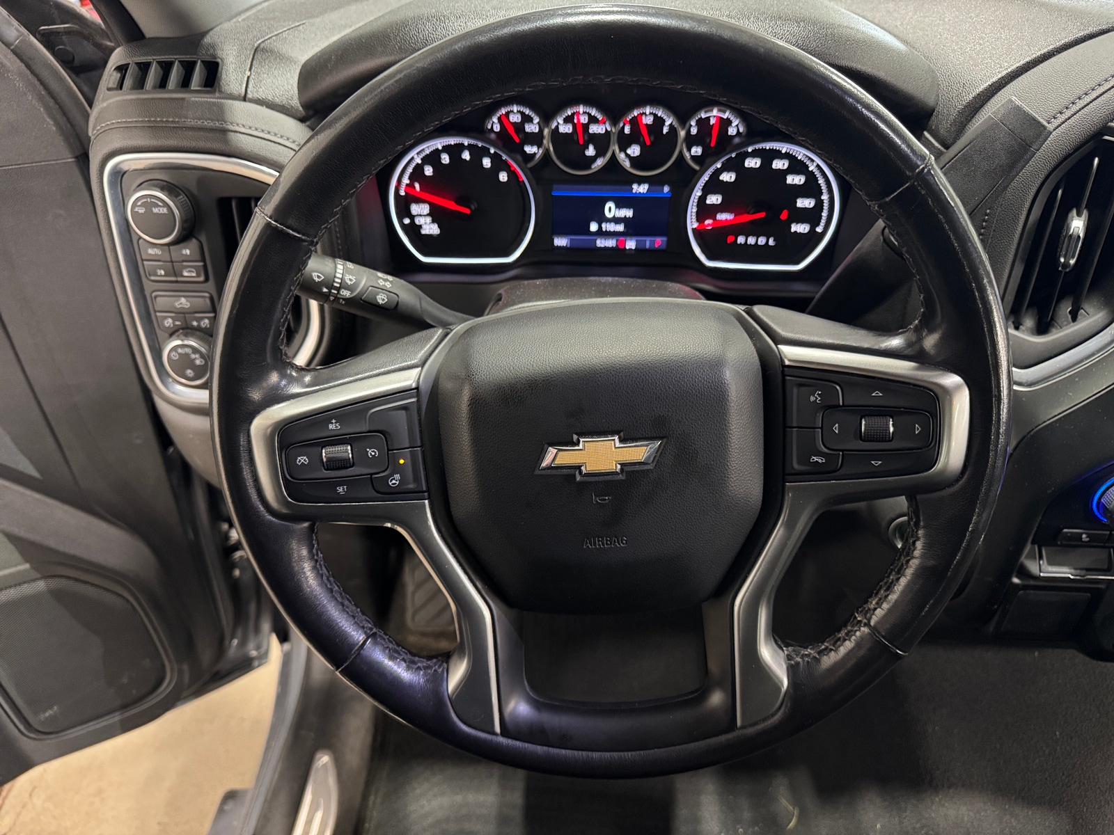 Thumbnail: 2022 Chevrolet Silverado 1500 - 5
