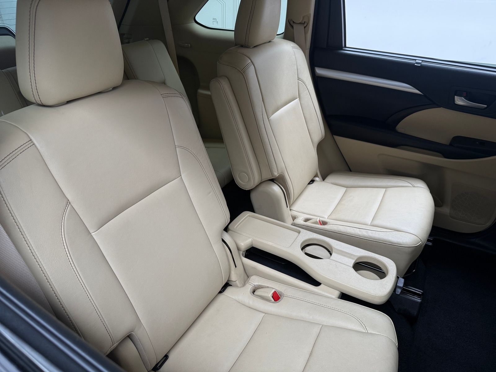Thumbnail: 2017 Toyota Highlander - 5