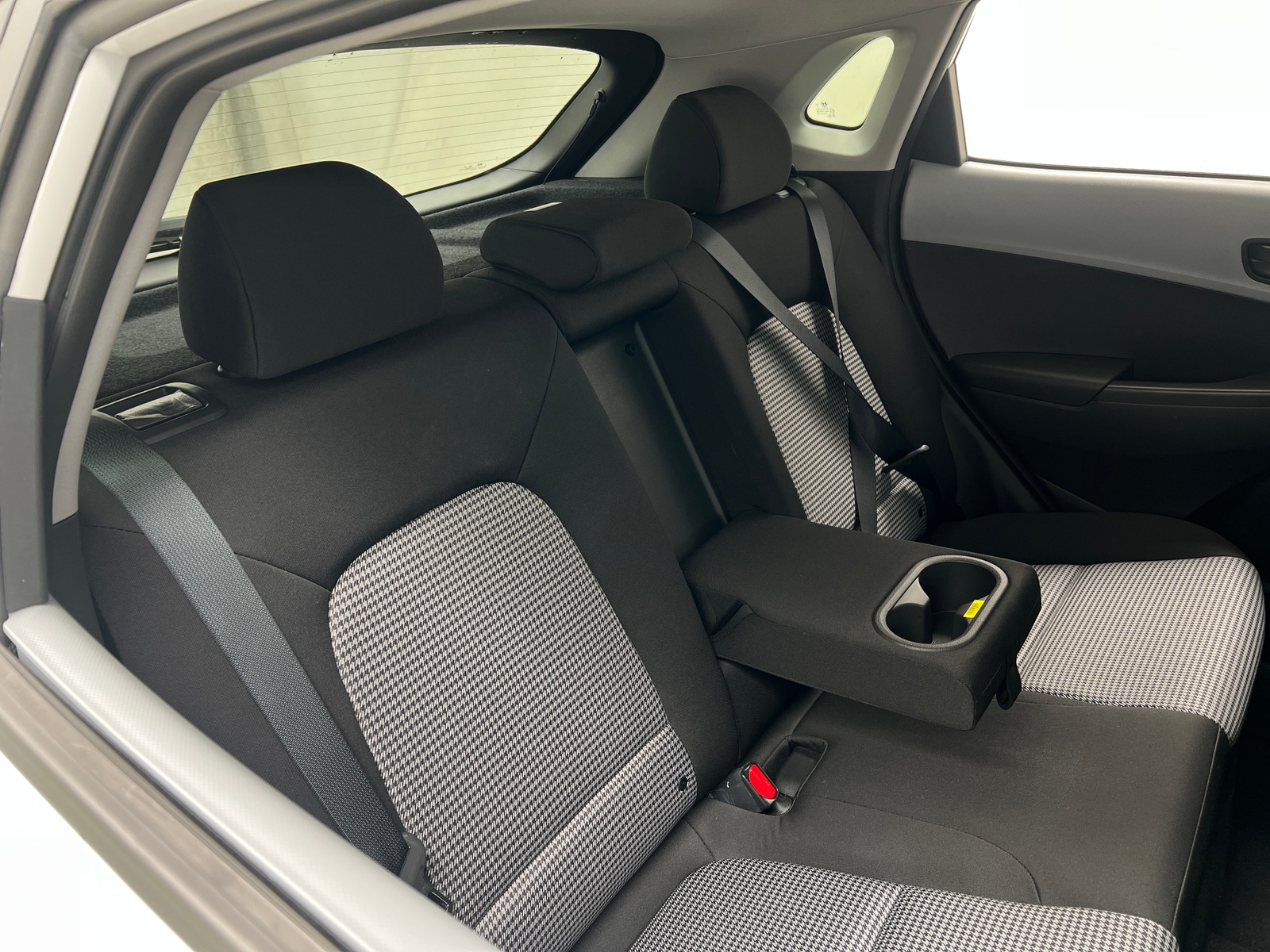 Thumbnail: 2021 Hyundai Kona - 6