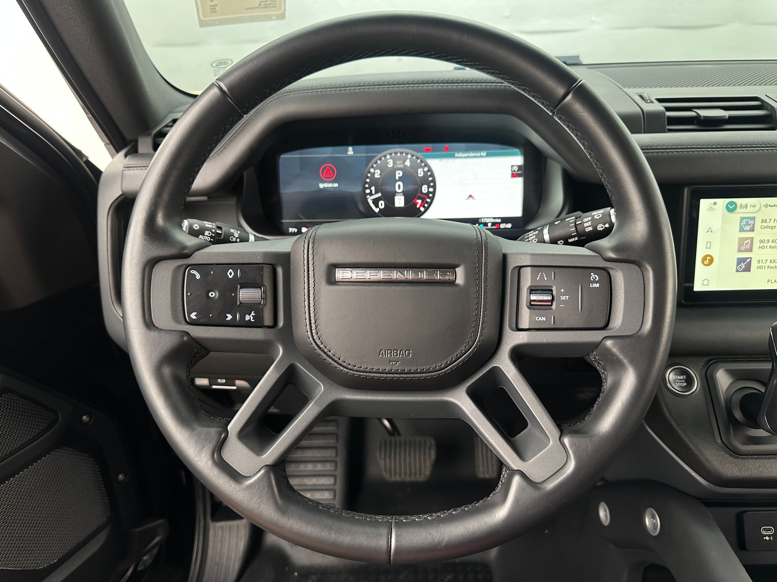 Thumbnail: 2023 Land Rover Defender - 3