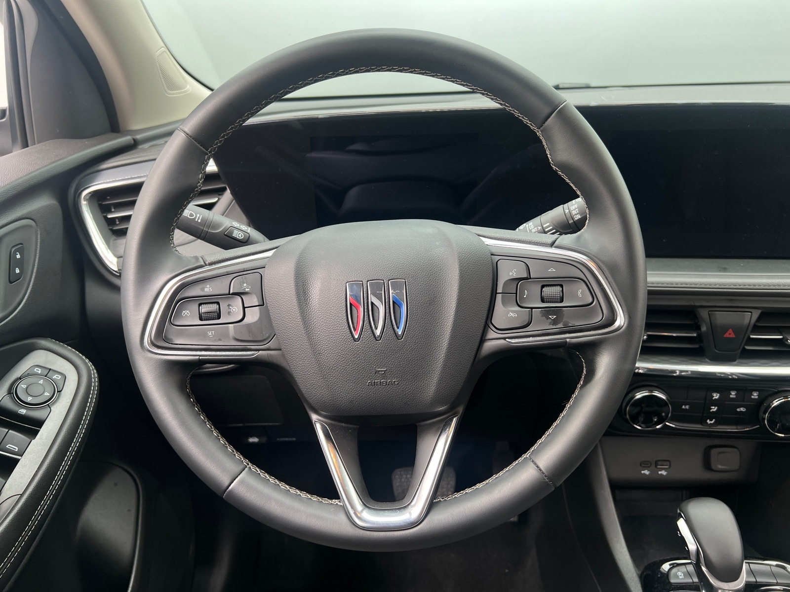 Thumbnail: 2025 Buick Encore GX - 4