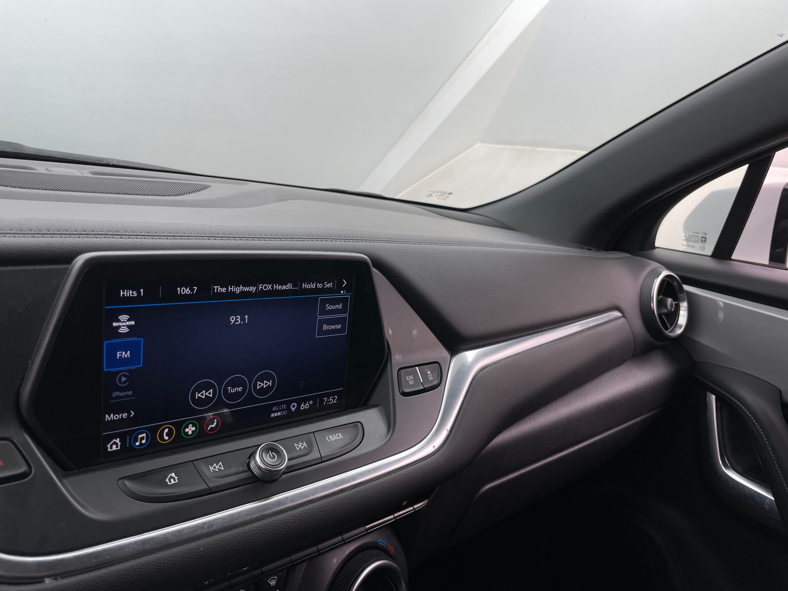 Thumbnail: 2022 Chevrolet Blazer - 4