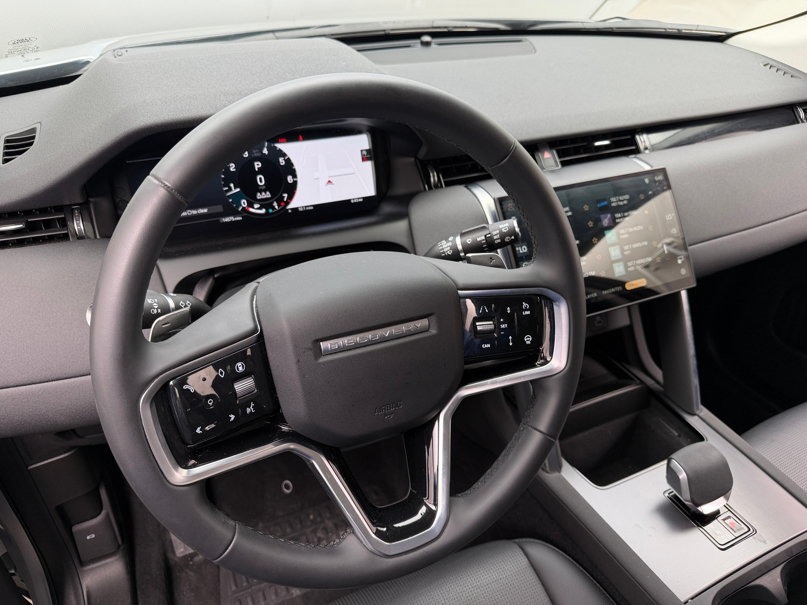 Thumbnail: 2025 Land Rover Discovery Sport - 4