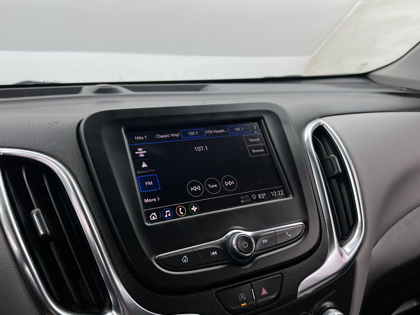 Thumbnail: 2022 Chevrolet Equinox - 4