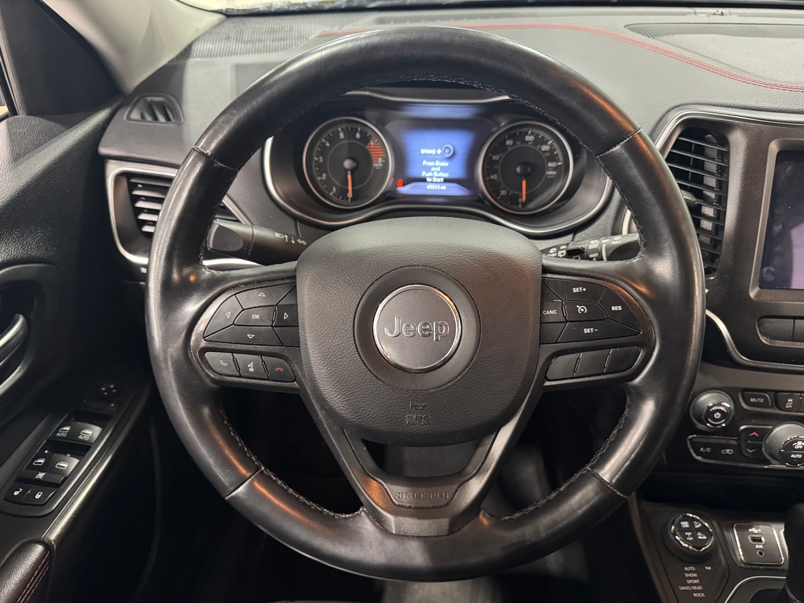 Thumbnail: 2020 Jeep Cherokee - 5