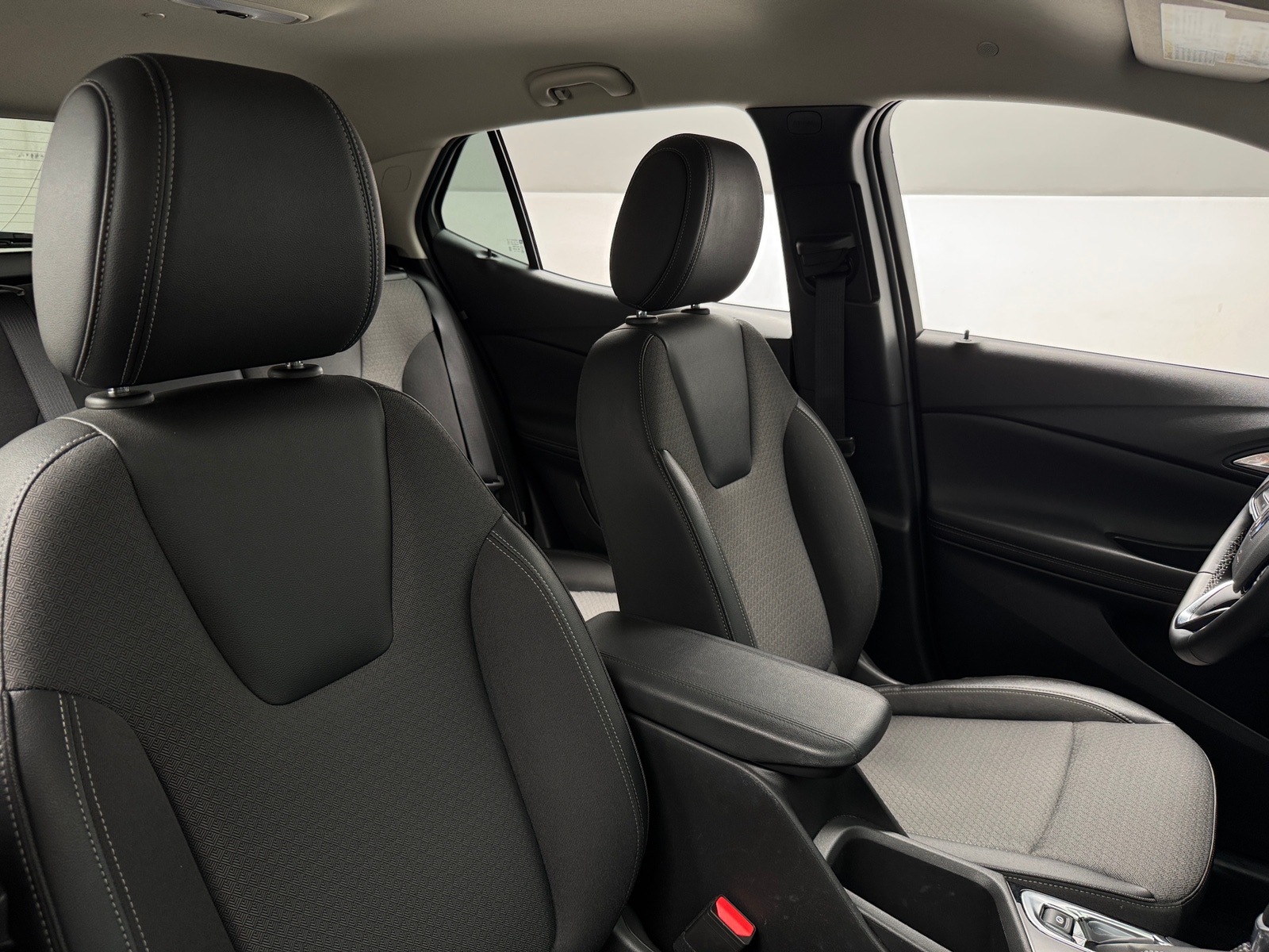 Thumbnail: 2025 Buick Encore GX - 2