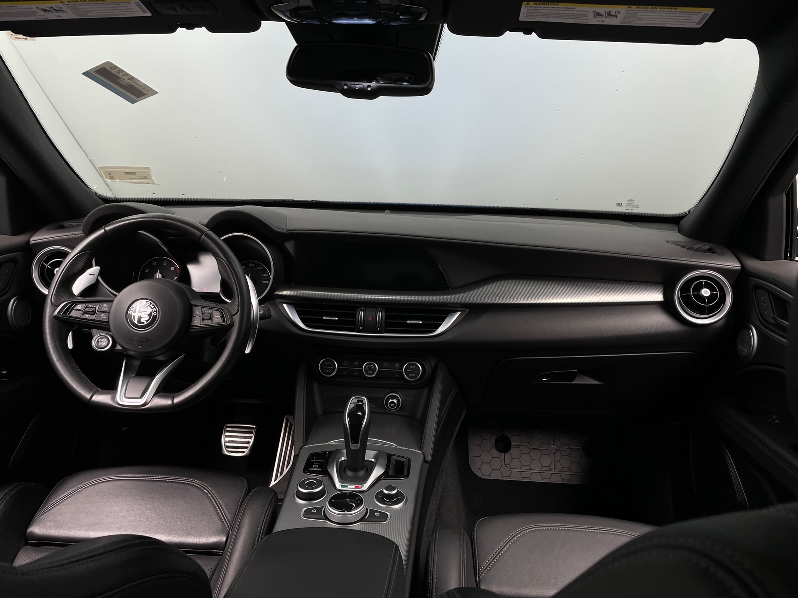 Thumbnail: 2023 Alfa Romeo Stelvio - 2