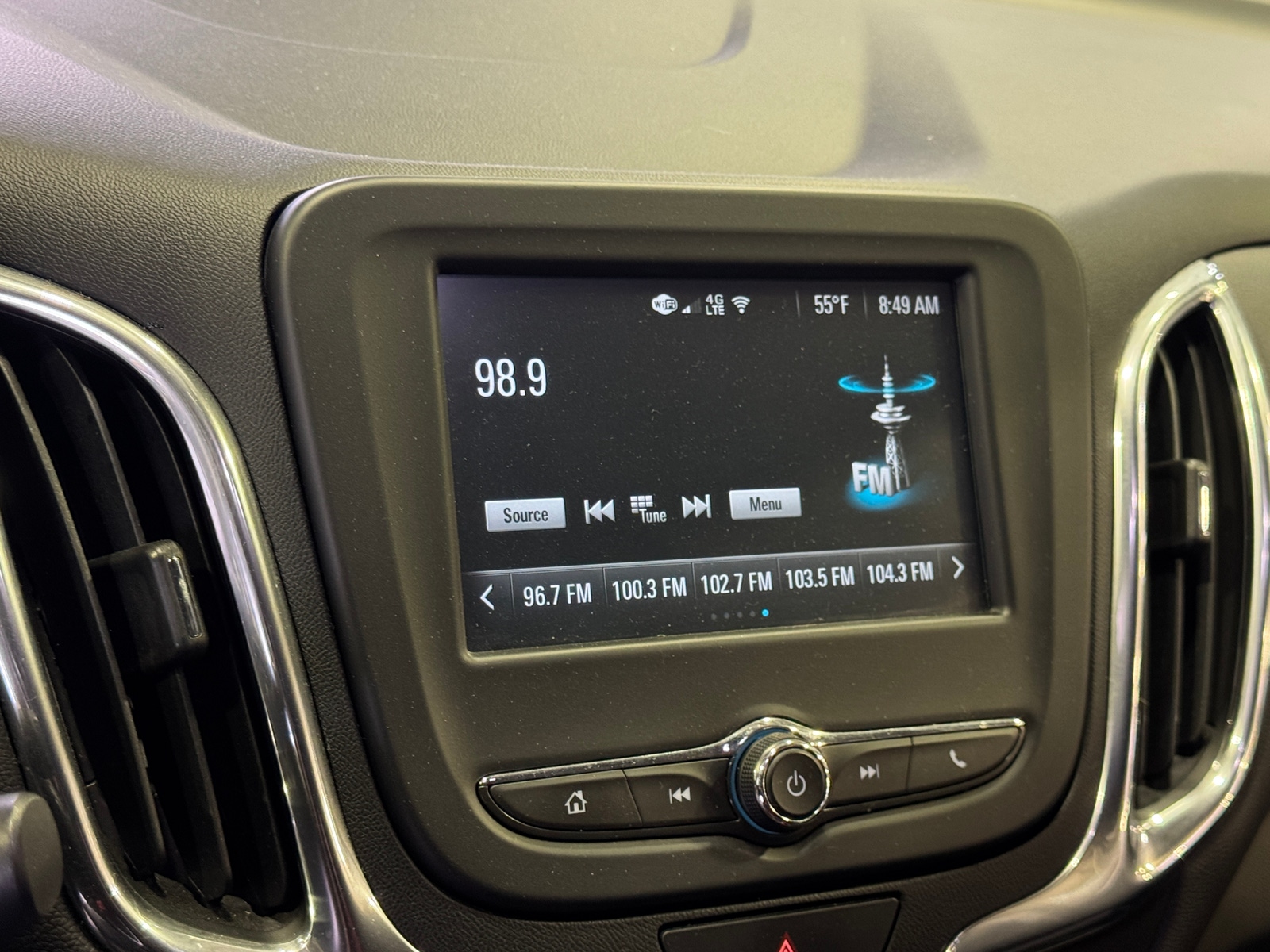 Thumbnail: 2018 Chevrolet Equinox - 4