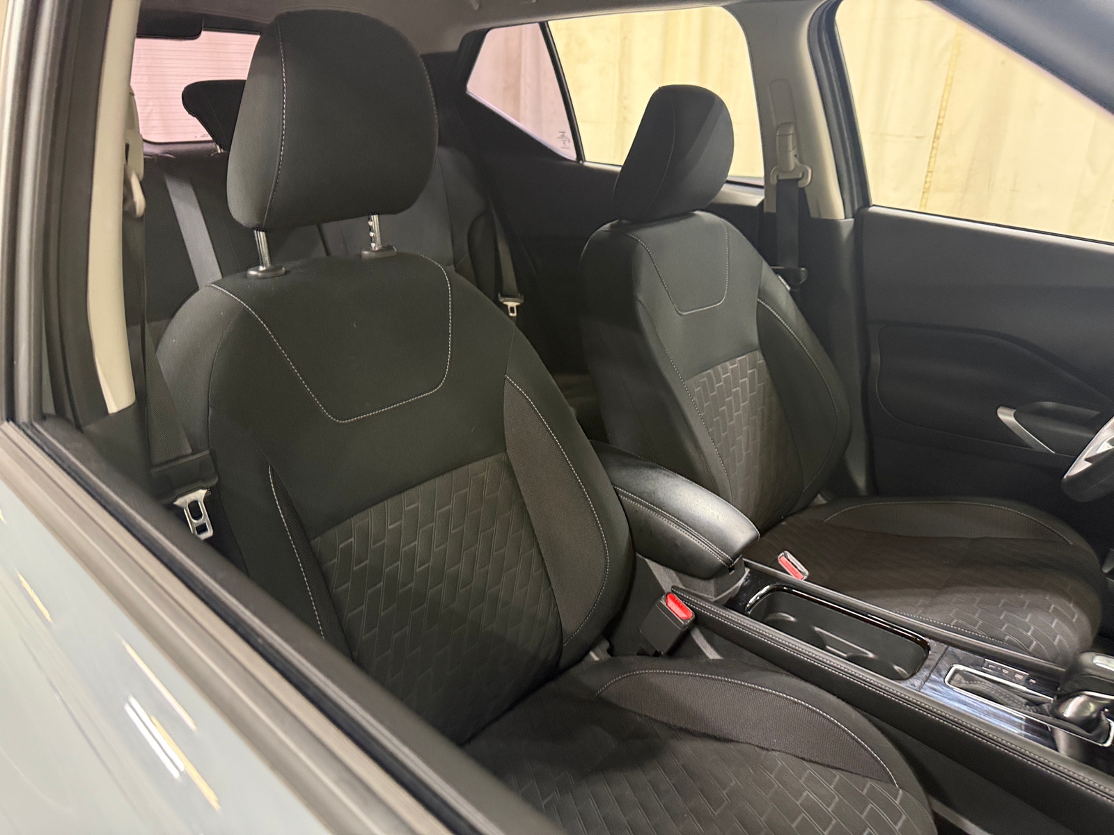 Thumbnail: 2023 Nissan Kicks - 2