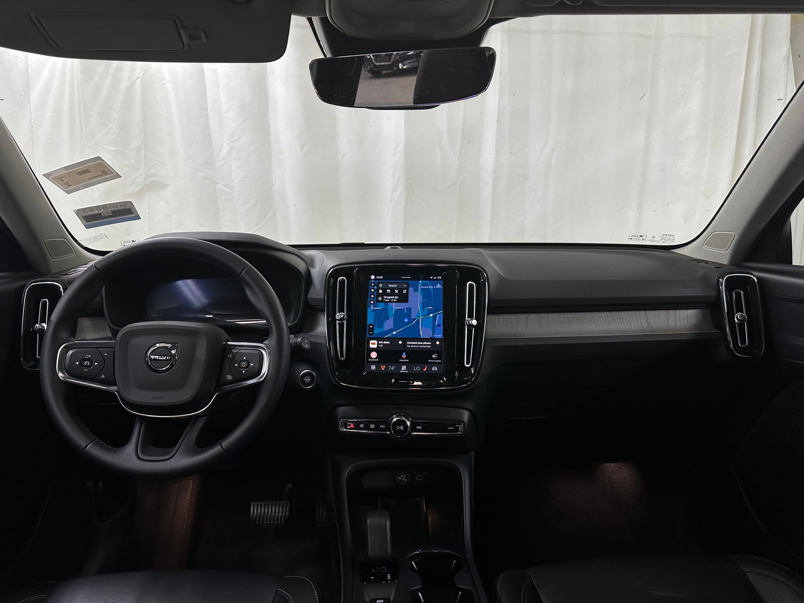 Thumbnail: 2024 Volvo XC40 - 3